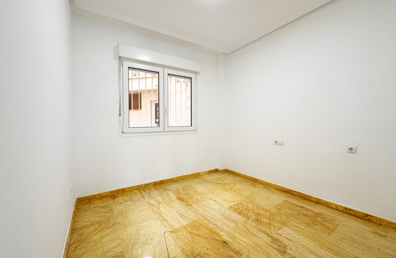 Resale - Apartment - Orihuela Costa - Agua Marina