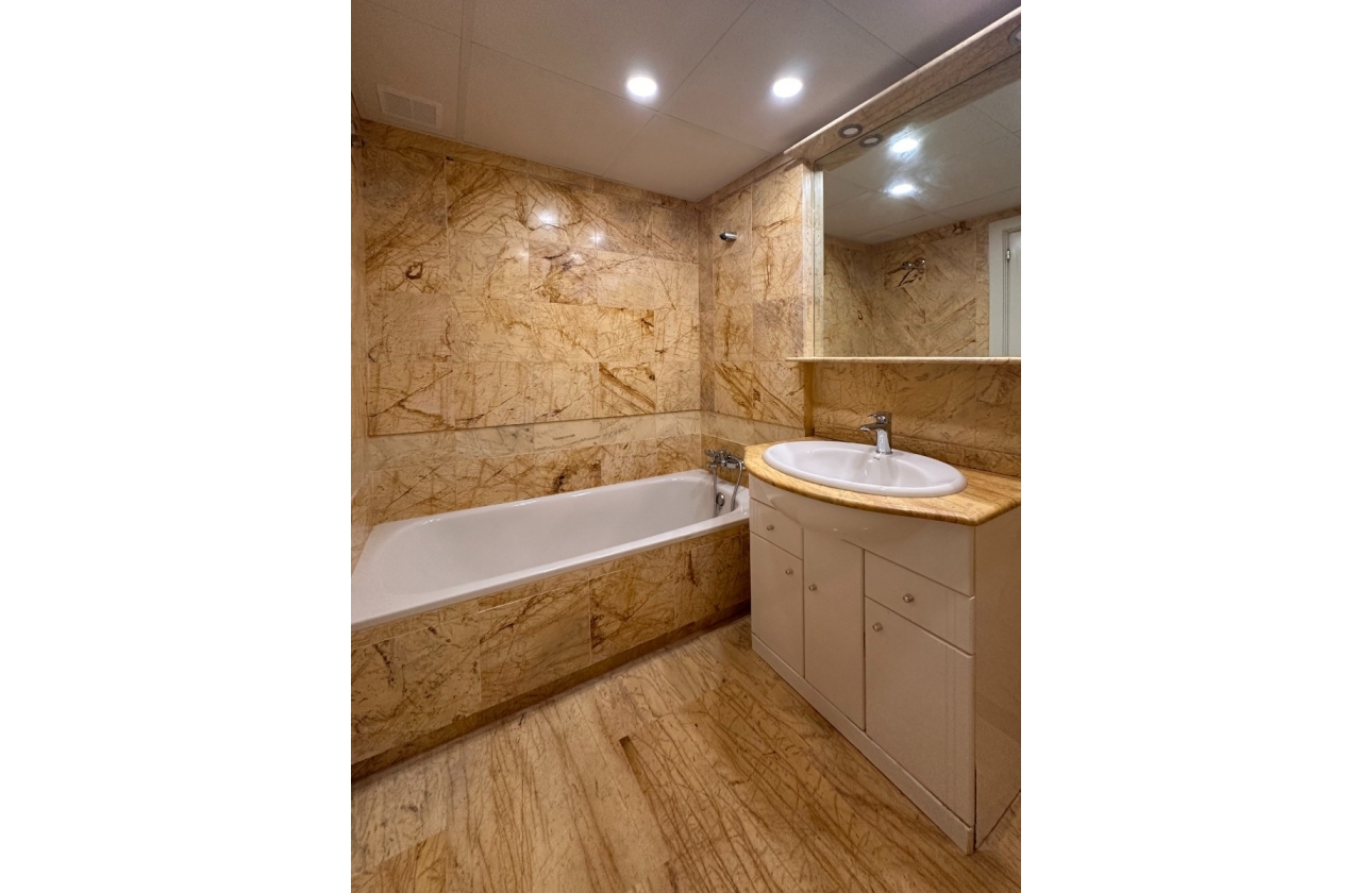 Resale - Apartment - Orihuela Costa - Agua Marina