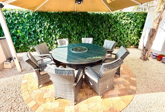 Resale - Villa - Los Montesinos - La Herrada