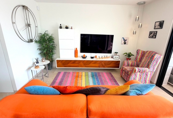 Resale - Villa - Los Montesinos - La Herrada