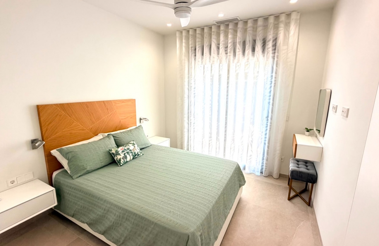 Resale - Villa - Los Montesinos - La Herrada