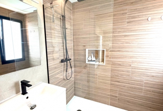 Resale - Villa - Los Montesinos - La Herrada