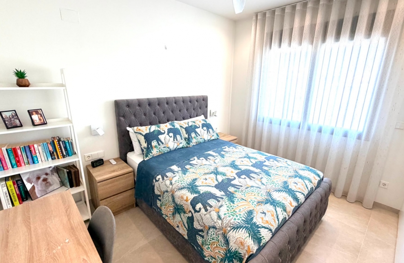 Resale - Villa - Los Montesinos - La Herrada