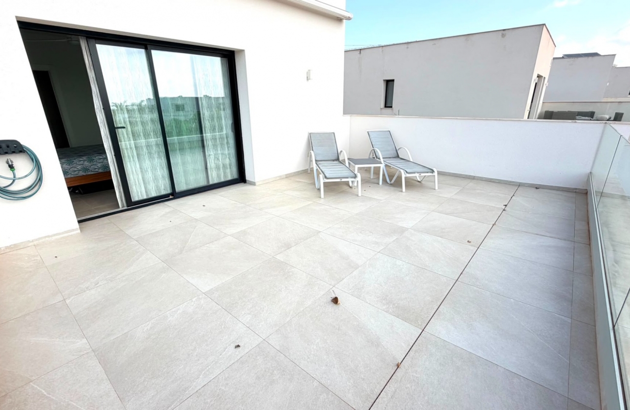 Resale - Villa - Los Montesinos - La Herrada