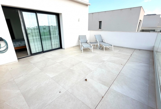 Resale - Villa - Los Montesinos - La Herrada