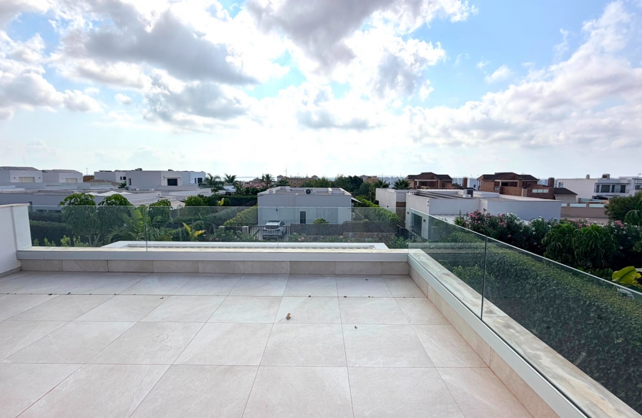 Resale - Villa - Los Montesinos - La Herrada