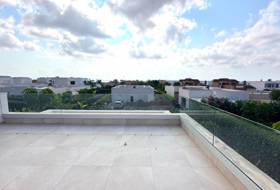Resale - Villa - Los Montesinos - La Herrada