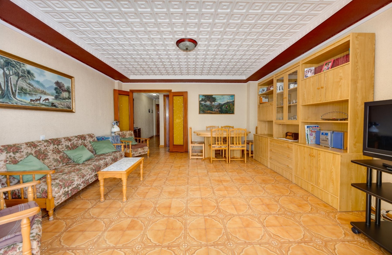 Resale - Apartment - Torrevieja - Playa del Acequión