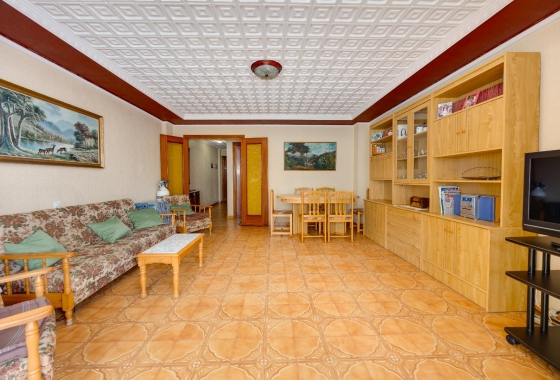 Resale - Apartment - Torrevieja - Playa del Acequión