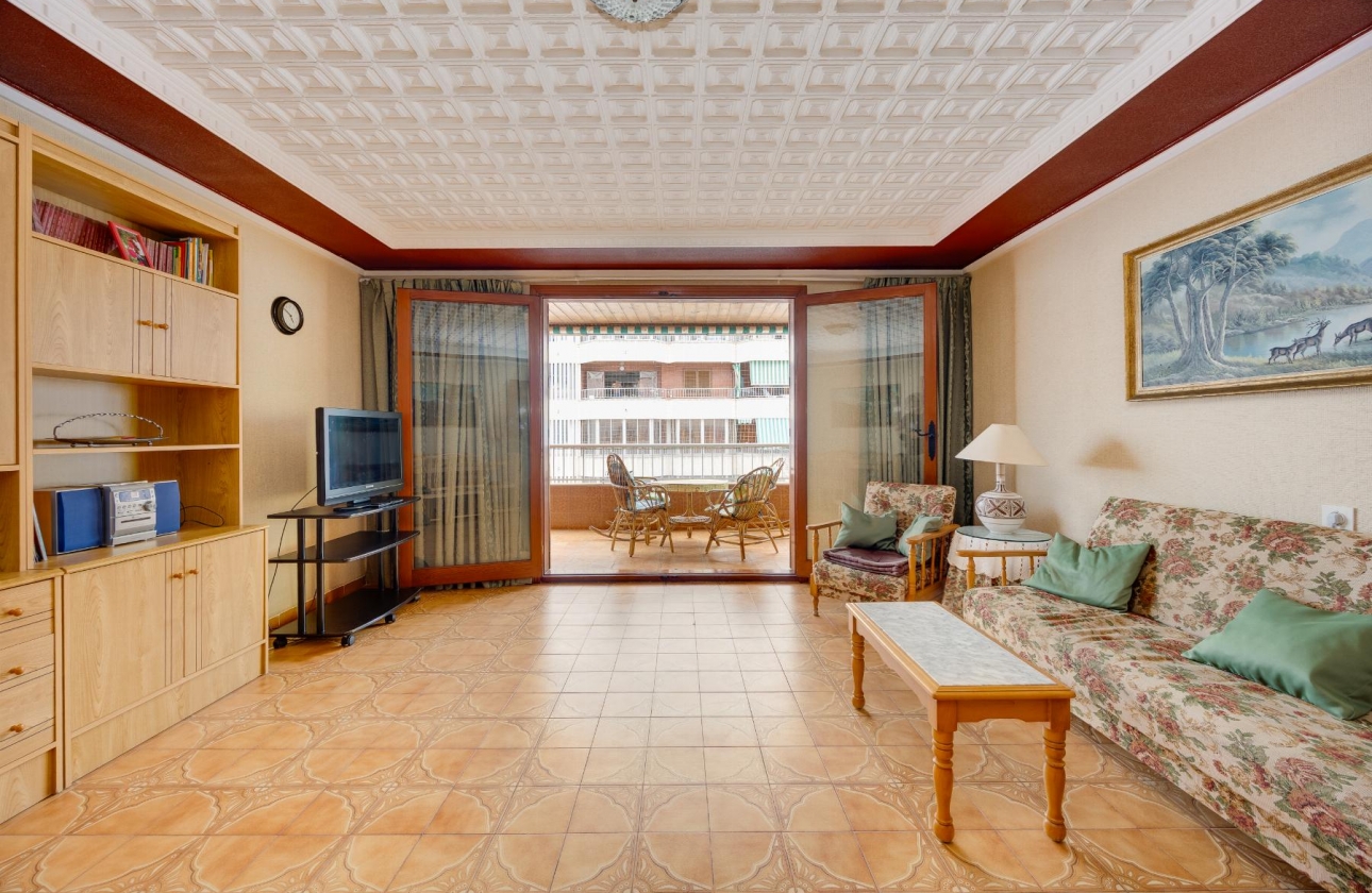 Resale - Apartment - Torrevieja - Playa del Acequión