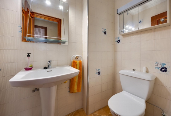 Resale - Apartment - Torrevieja - Playa del Acequión