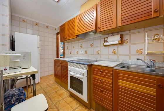 Resale - Apartment - Torrevieja - Playa del Acequión
