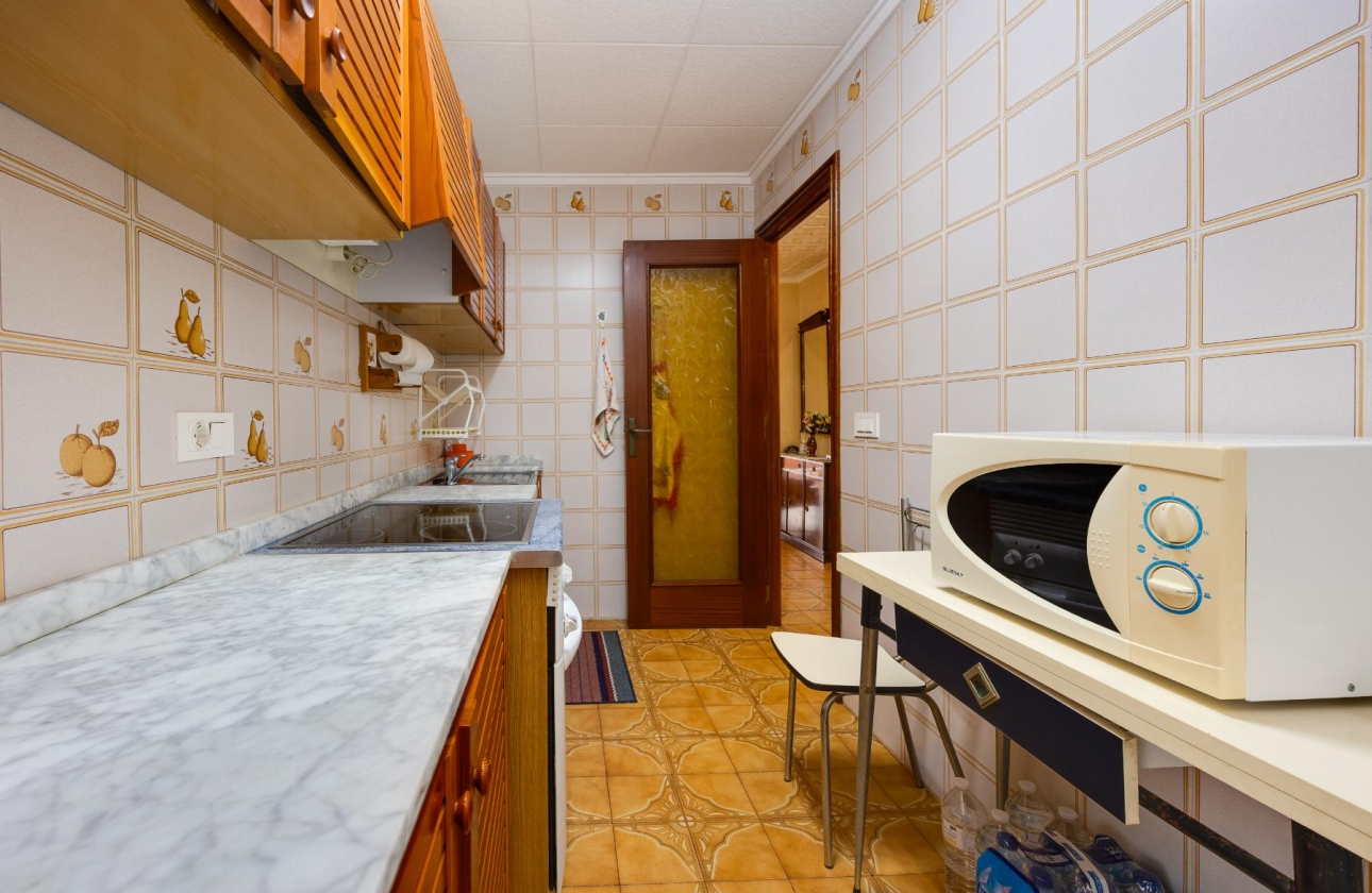 Resale - Apartment - Torrevieja - Playa del Acequión