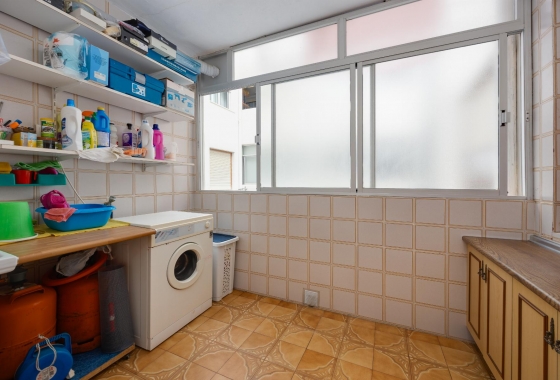Resale - Apartment - Torrevieja - Playa del Acequión