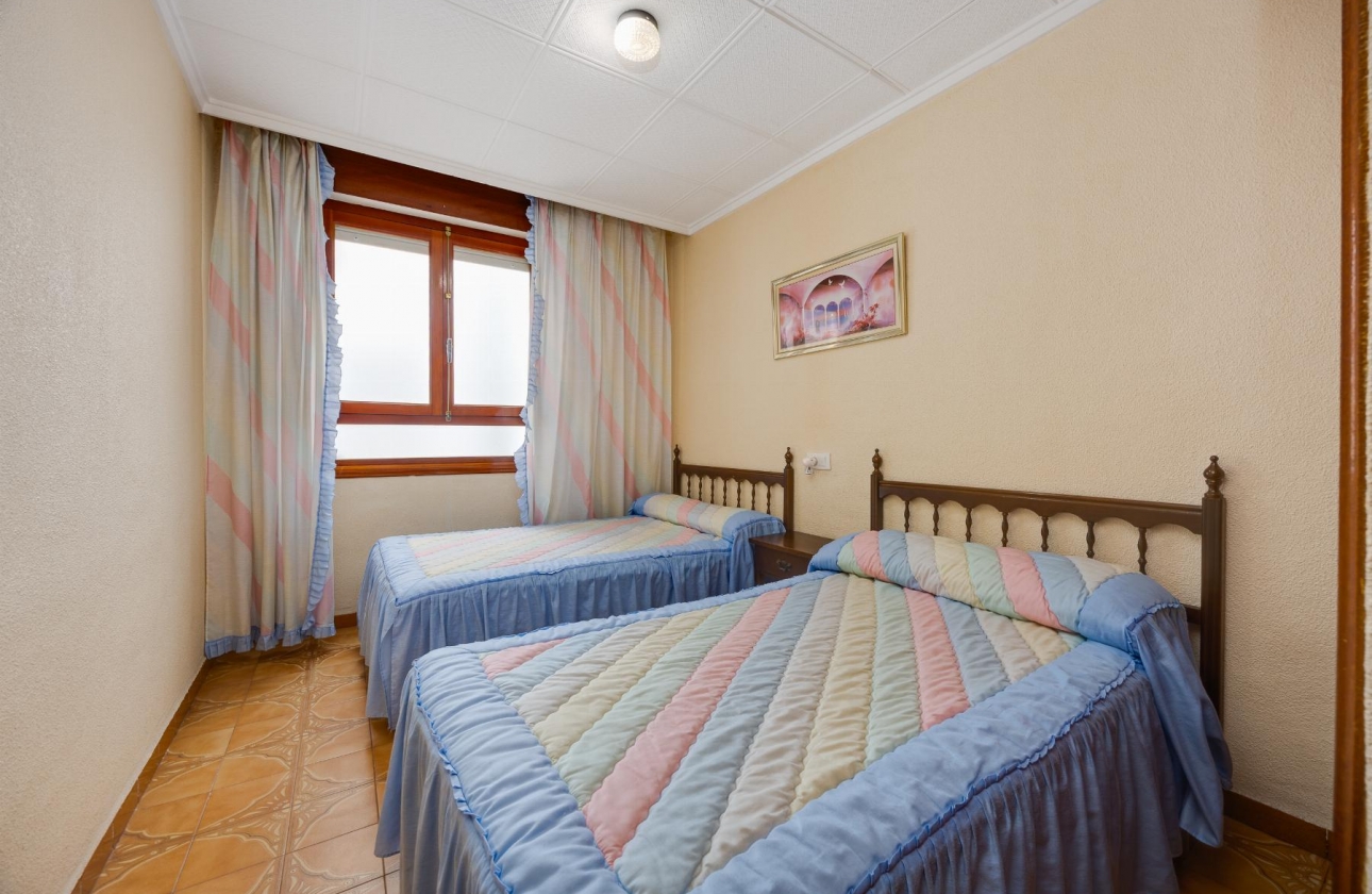 Resale - Apartment - Torrevieja - Playa del Acequión