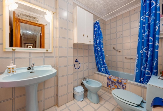 Resale - Apartment - Torrevieja - Playa del Acequión
