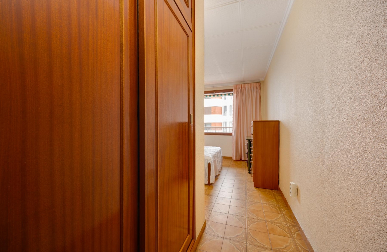 Resale - Apartment - Torrevieja - Playa del Acequión