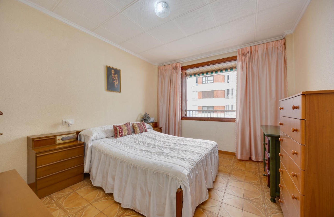 Resale - Apartment - Torrevieja - Playa del Acequión