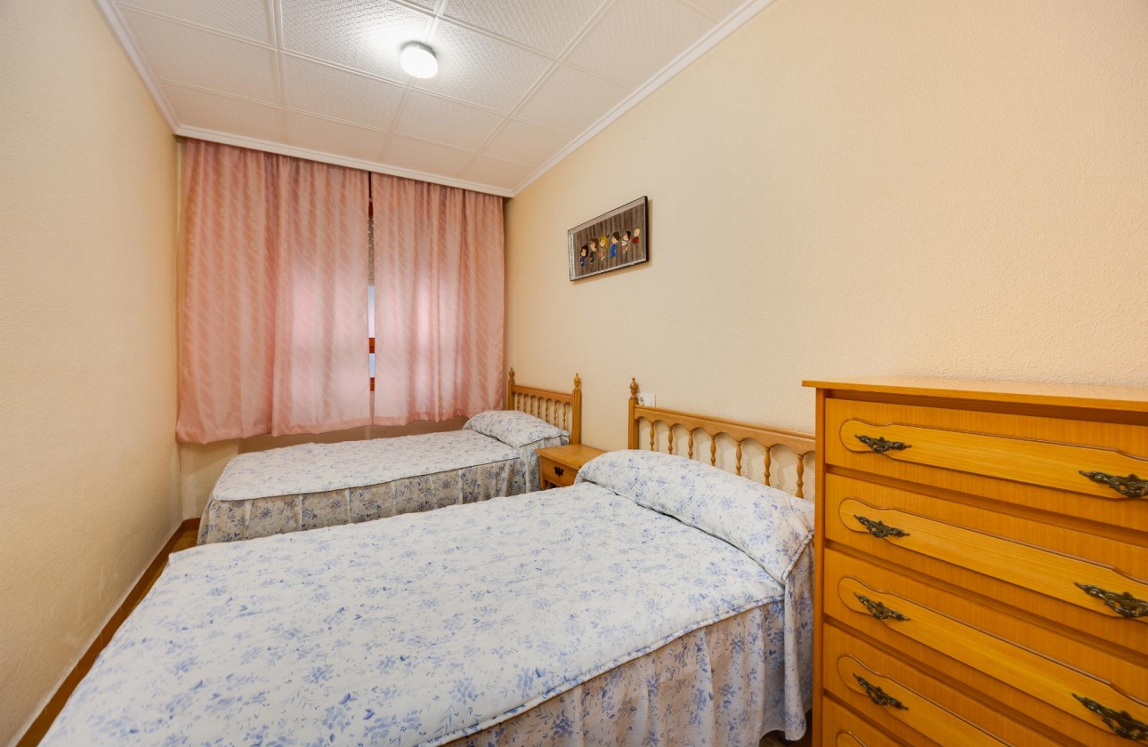 Resale - Apartment - Torrevieja - Playa del Acequión