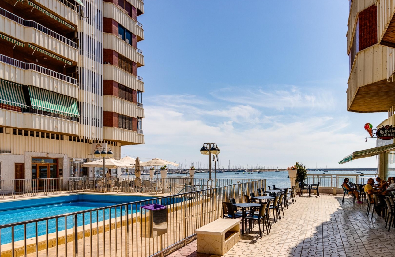 Resale - Apartment - Torrevieja - Playa del Acequión