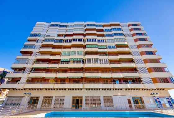 Resale - Apartment - Torrevieja - Playa del Acequión