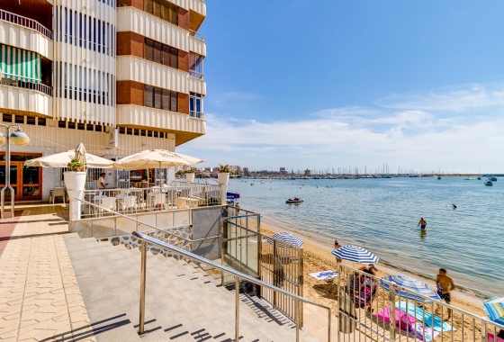 Resale - Apartment - Torrevieja - Playa del Acequión