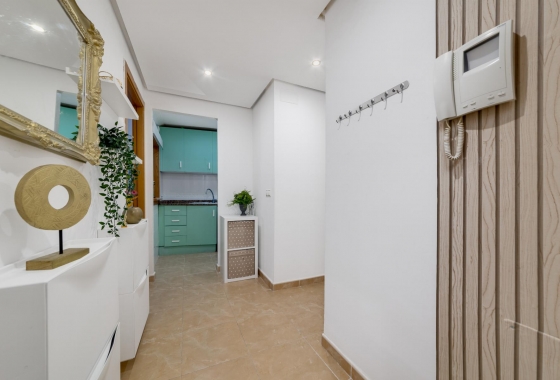 Resale - APARTAMENTO - Torrevieja - Villa Madrid