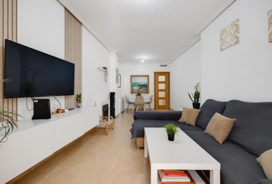 Resale - APARTAMENTO - Torrevieja - Villa Madrid