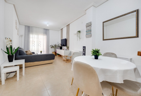 Resale - APARTAMENTO - Torrevieja - Villa Madrid