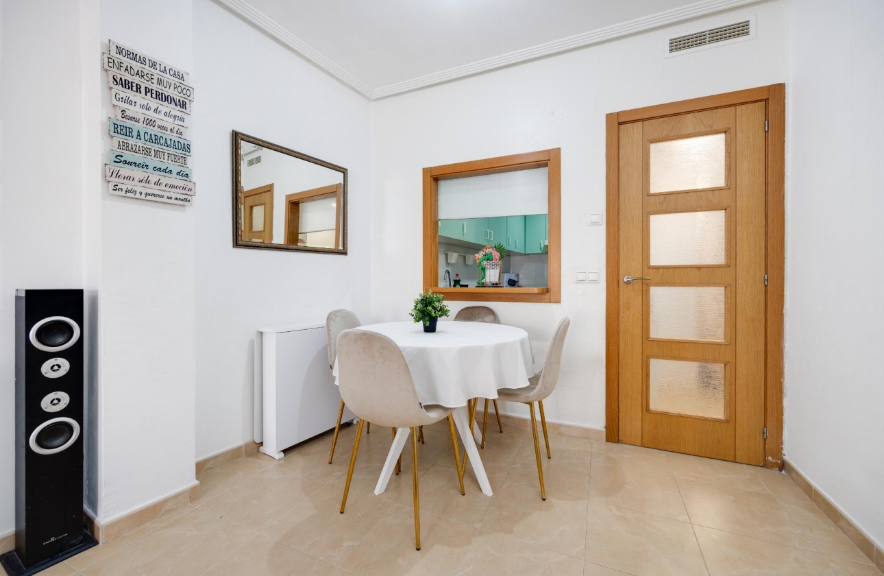 Wiederverkauf - APARTAMENTO - Torrevieja - Villa Madrid