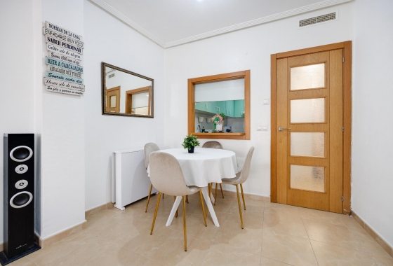 Wiederverkauf - APARTAMENTO - Torrevieja - Villa Madrid