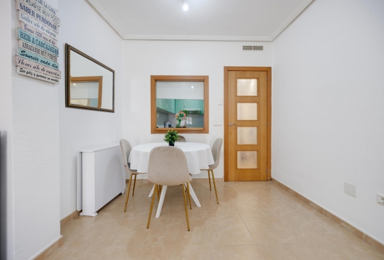 Resale - APARTAMENTO - Torrevieja - Villa Madrid