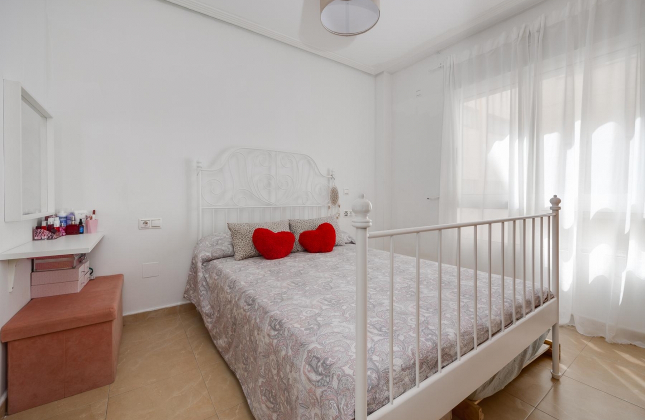 Revente - APARTAMENTO - Torrevieja - Villa Madrid