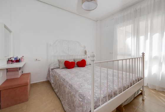 Wiederverkauf - APARTAMENTO - Torrevieja - Villa Madrid