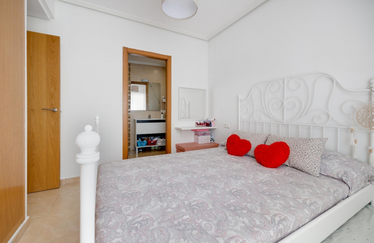 Revente - APARTAMENTO - Torrevieja - Villa Madrid