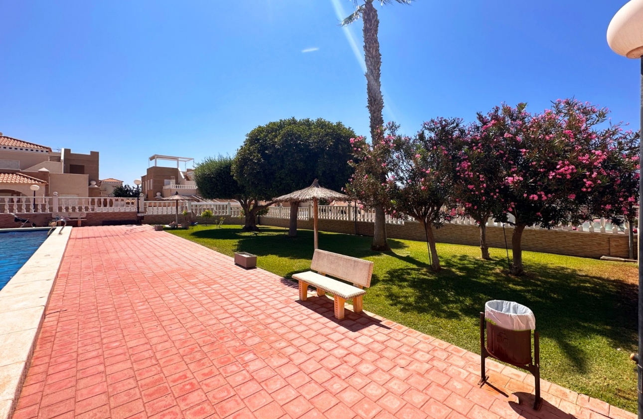 Resale - Bungalow - ﻿Torrevieja (Alicante) - Spain