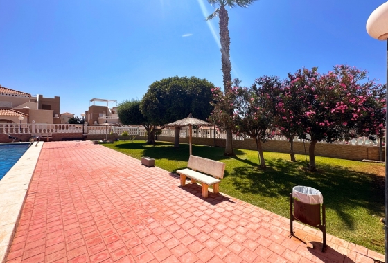 Resale - Bungalow - ﻿Torrevieja (Alicante) - Spain