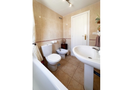 Resale - Bungalow - ﻿Torrevieja (Alicante) - Spain