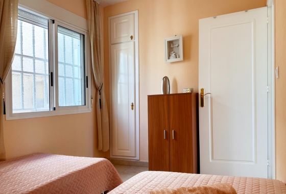 Resale - Bungalow - ﻿Torrevieja (Alicante) - Spain