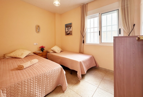 Resale - Bungalow - ﻿Torrevieja (Alicante) - Spain