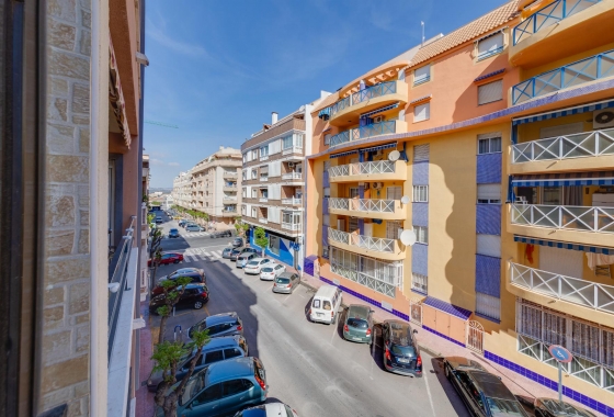 Resale - APARTAMENTO - Torrevieja - Villa Madrid