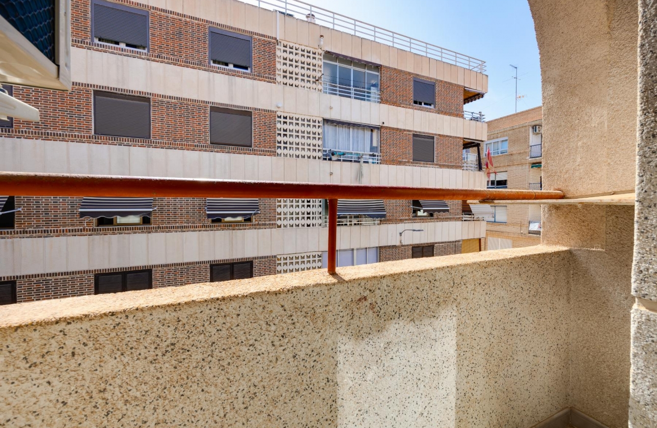 Reventa - APARTAMENTO - Torrevieja - Playa del Acequión