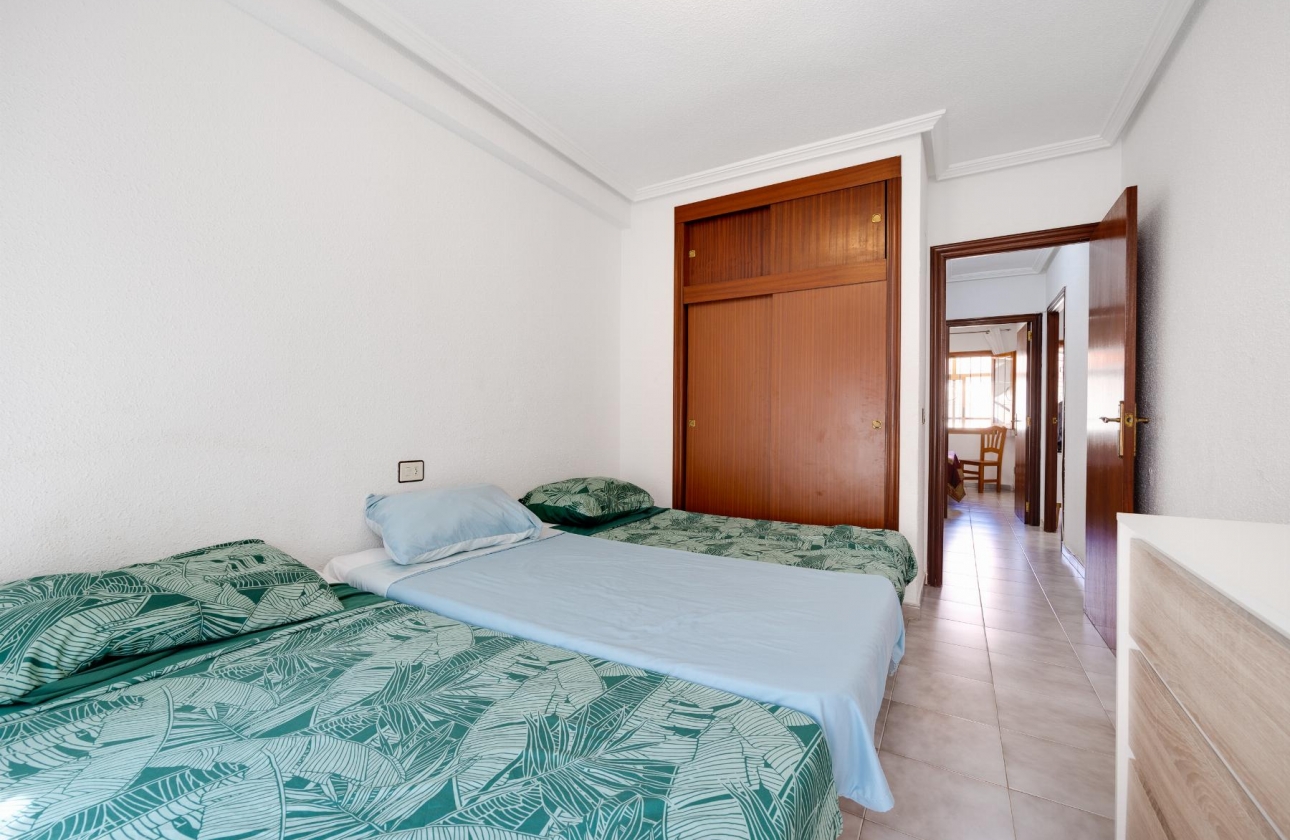 Reventa - APARTAMENTO - Torrevieja - Playa del Acequión