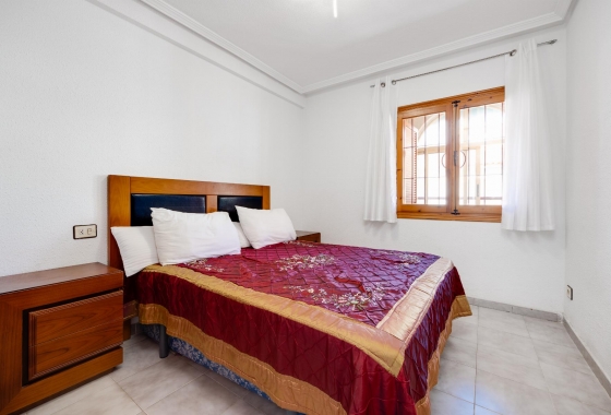 Wiederverkauf - APARTAMENTO - Torrevieja - Playa del Acequión