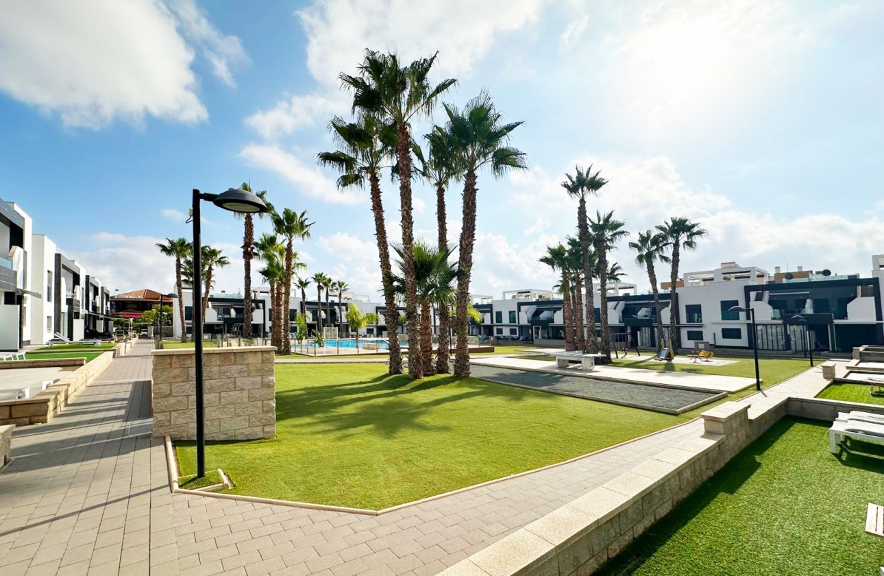 Reventa - Bungalows Planta Baja - Orihuela Costa - La Zenia