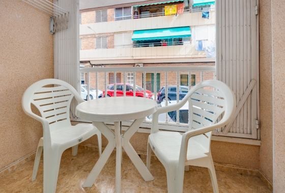 Revente - APARTAMENTO - Torrevieja - Playa del Acequión