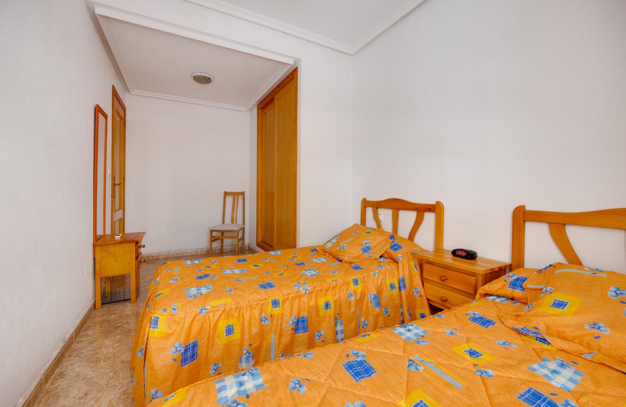 Wiederverkauf - APARTAMENTO - Torrevieja - Playa del Acequión