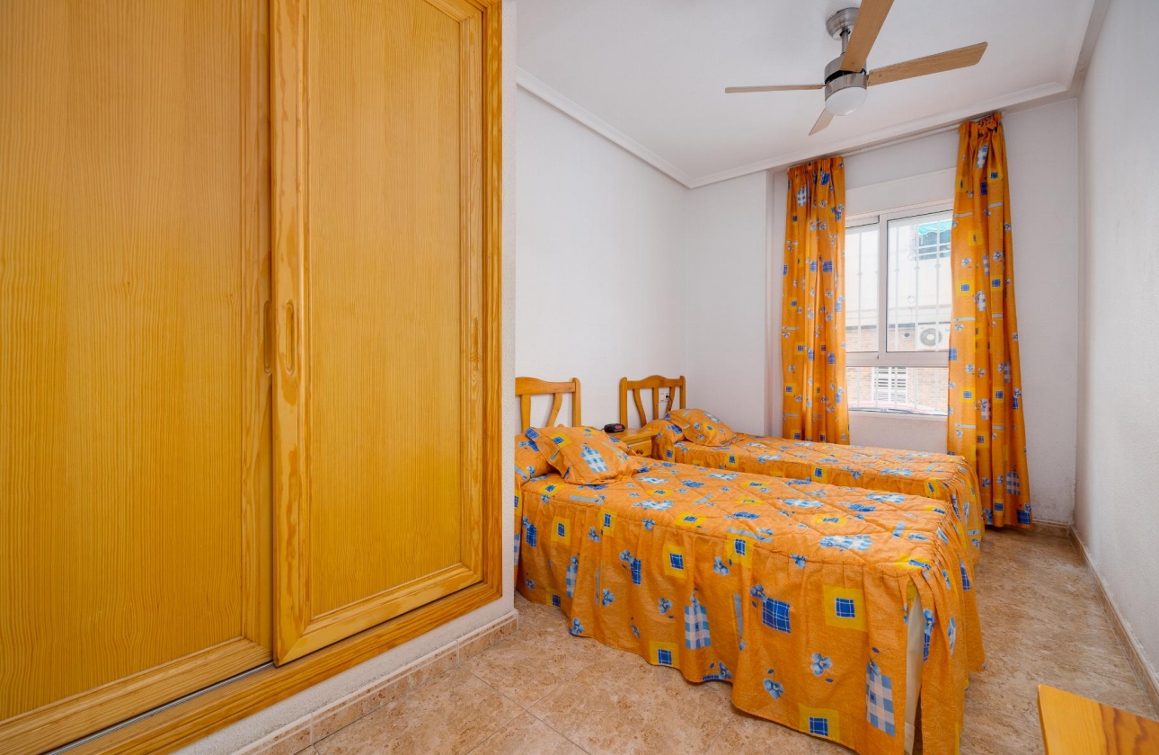 Wiederverkauf - APARTAMENTO - Torrevieja - Playa del Acequión