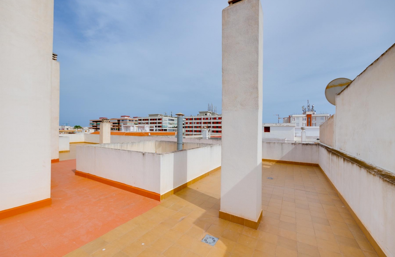 Revente - APARTAMENTO - Torrevieja - Playa del Acequión