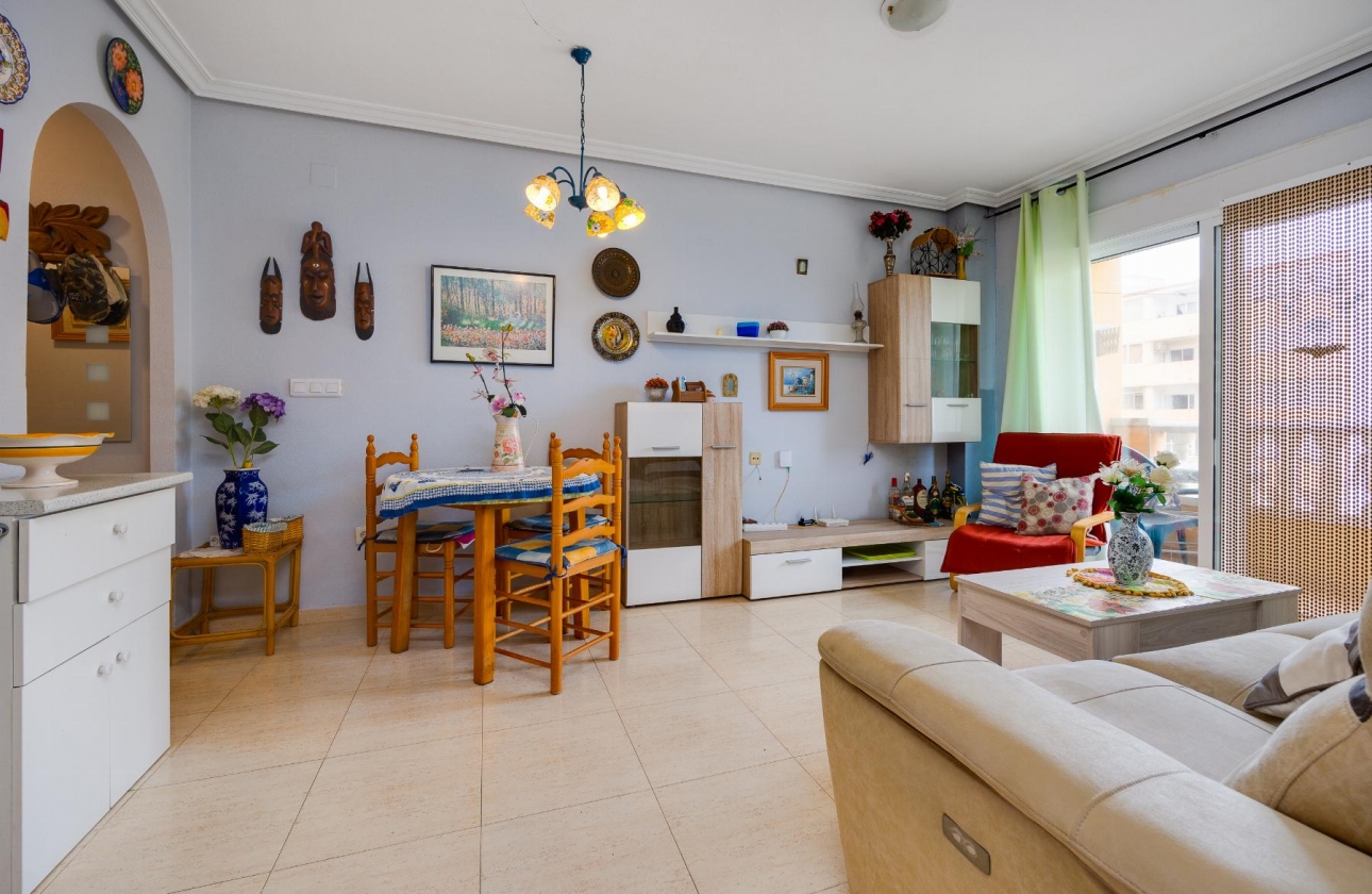 Wiederverkauf - APARTAMENTO - Torrevieja - Playa de Los Locos-Curva del Palangre